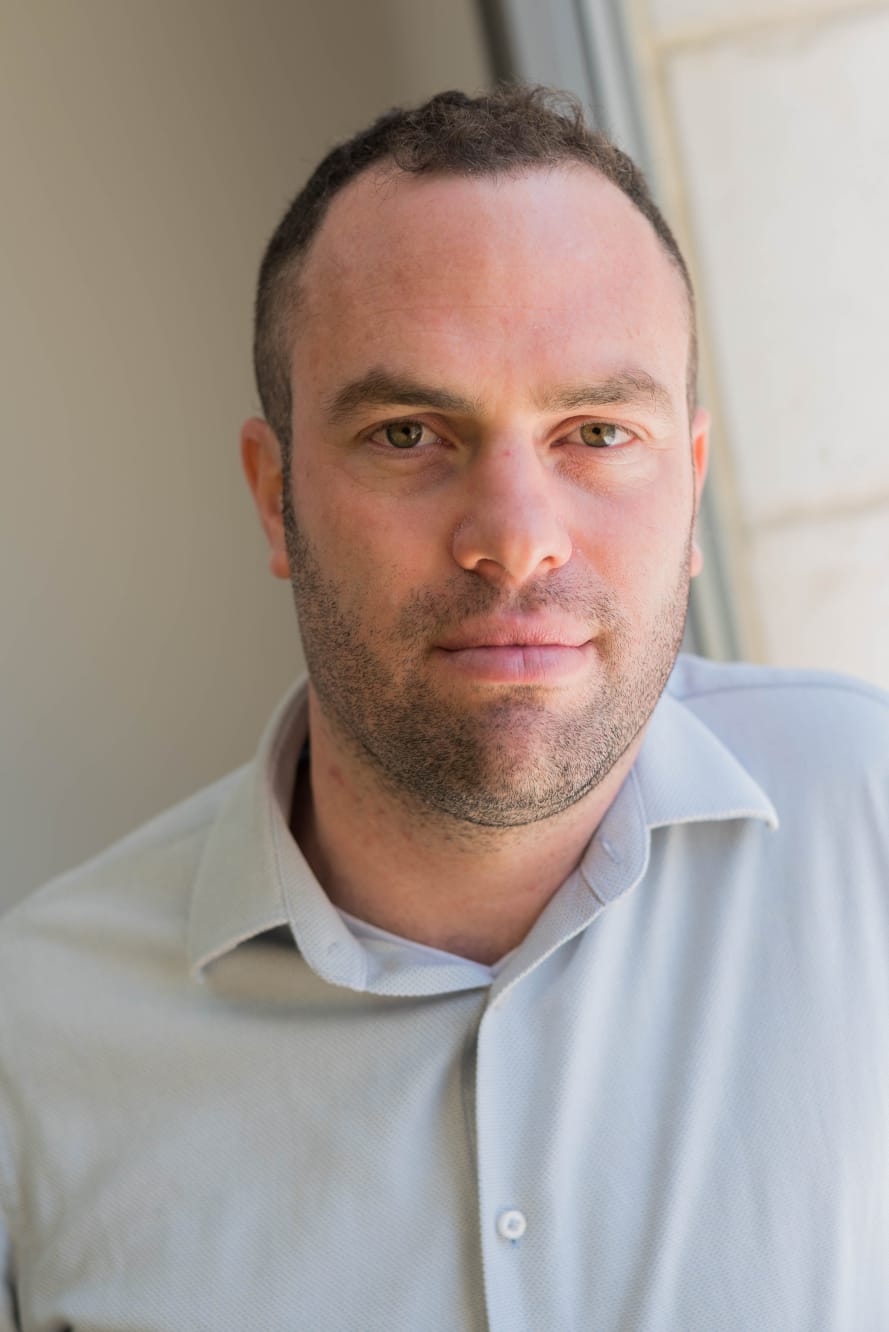 רו"ח יניב בר צבי